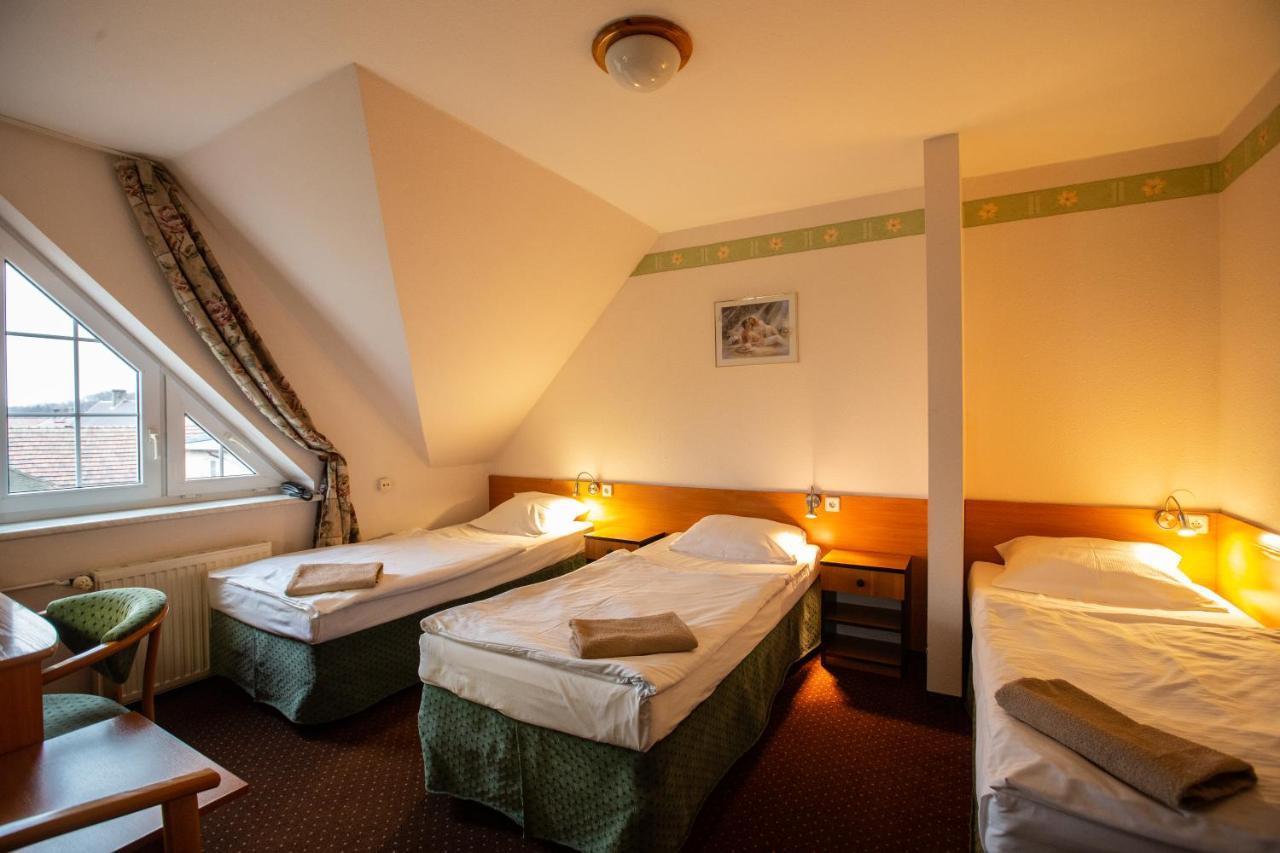 Hotel Margo Cedynia Kültér fotó